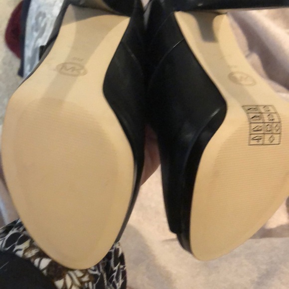 Brand new Michael Kors open toed boots - Picture 5 of 5